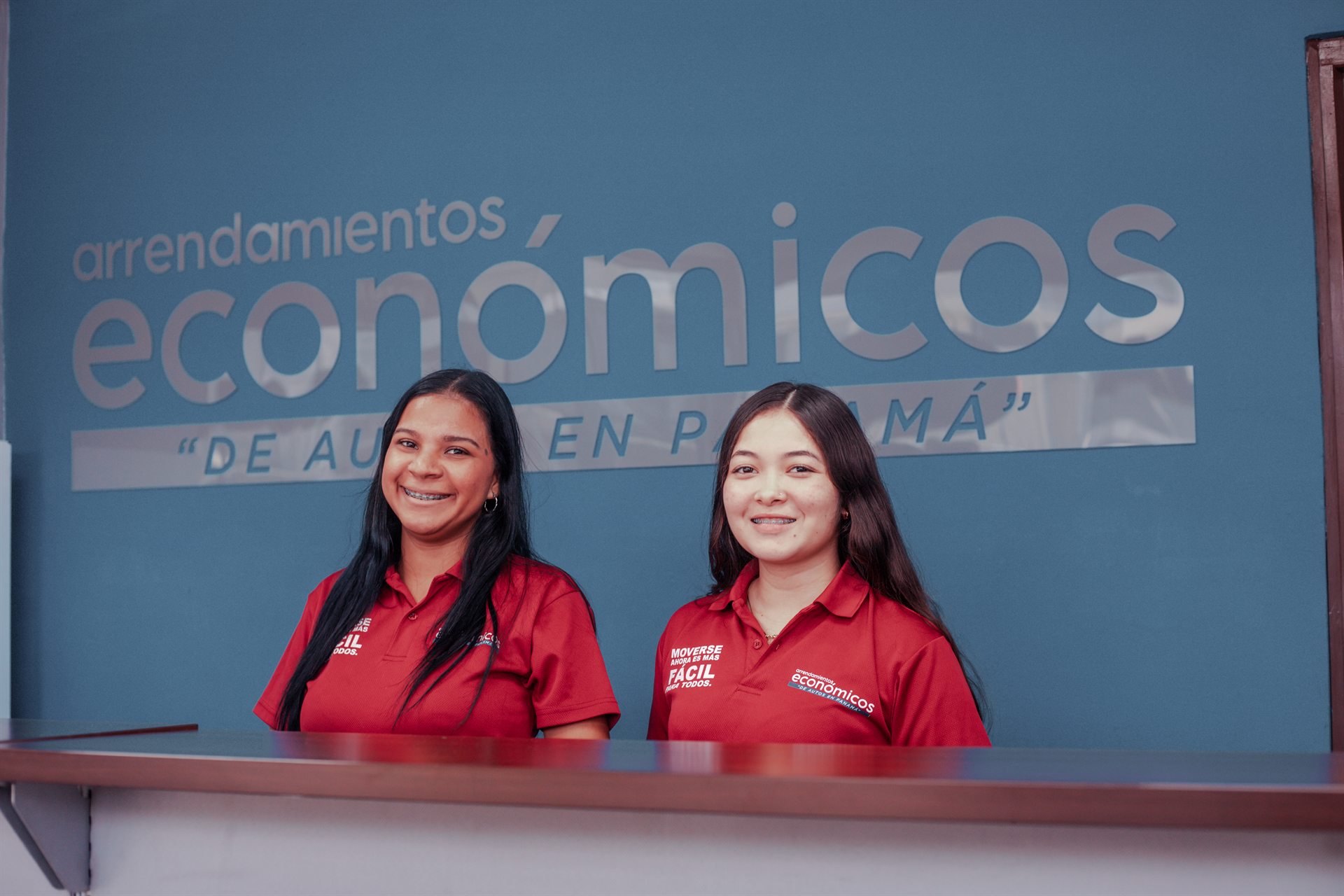 Equipo de atención de Arrendamientos Económicos en recepción